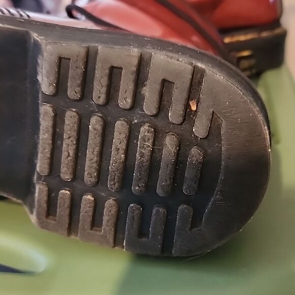 Georgeous Doc Martens the original size 10 boots - Picture 8 of 8